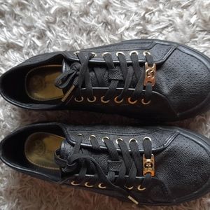 WOMEN SHOES